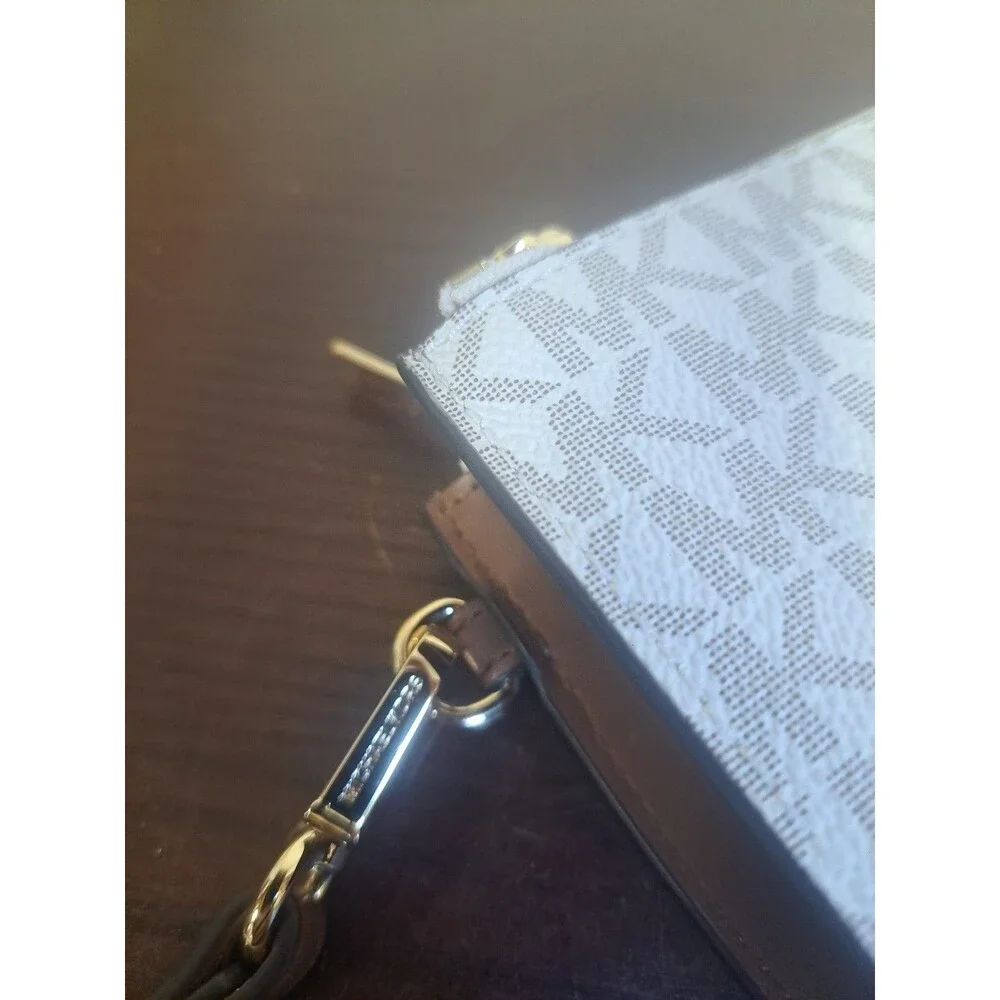 Michael Kors Jet Set Wristlet Vanilla With Signature Logo 35F8GTVWOB